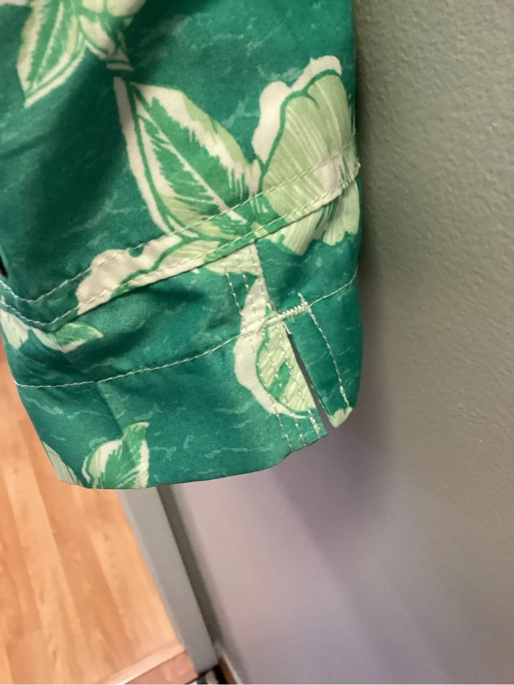 Chaps Men’s XL Green & White Hibiscus Floral Swim Trunks Board Shorts